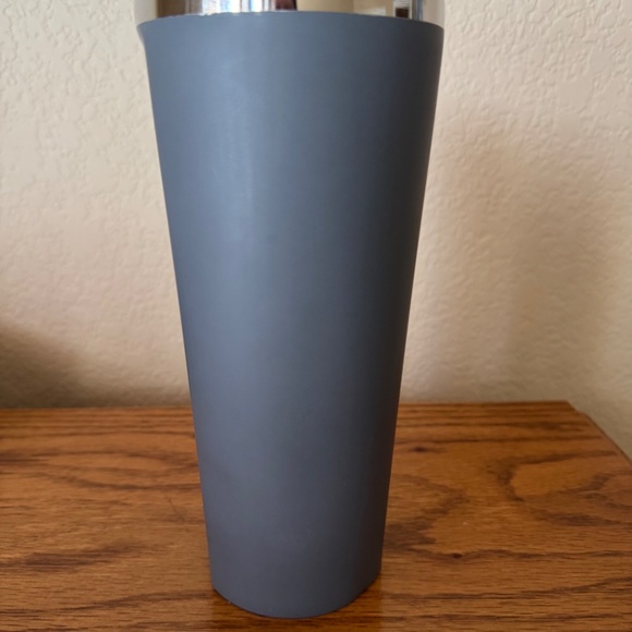 Corkcicle Matte Grey 24oz Tumbler - Picture 7 of 8